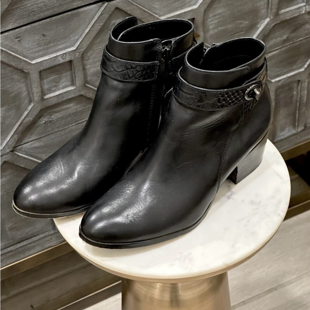 COACH Elegant Black Buckle Ankle Boots Size 6